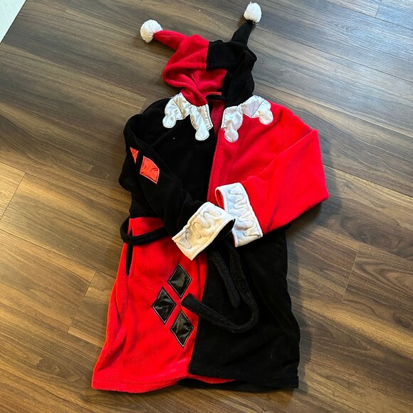 Super Soft Harley Quinn Bathrobe - OS - Picture 1 of 12
